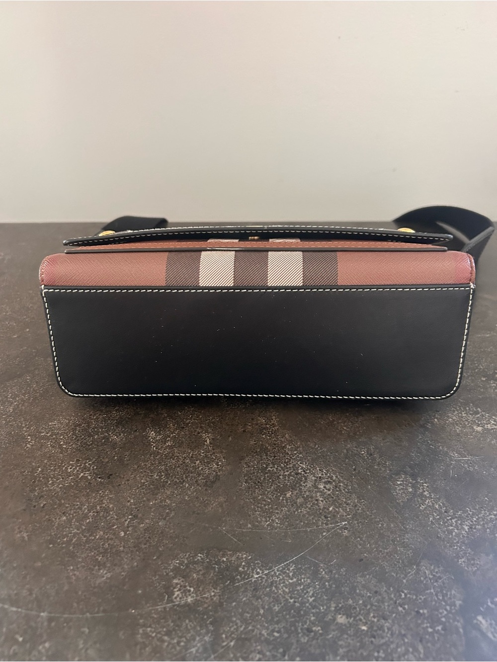 Burberry Note Giant Check E Canvas Crossbody - Picture 4 of 7